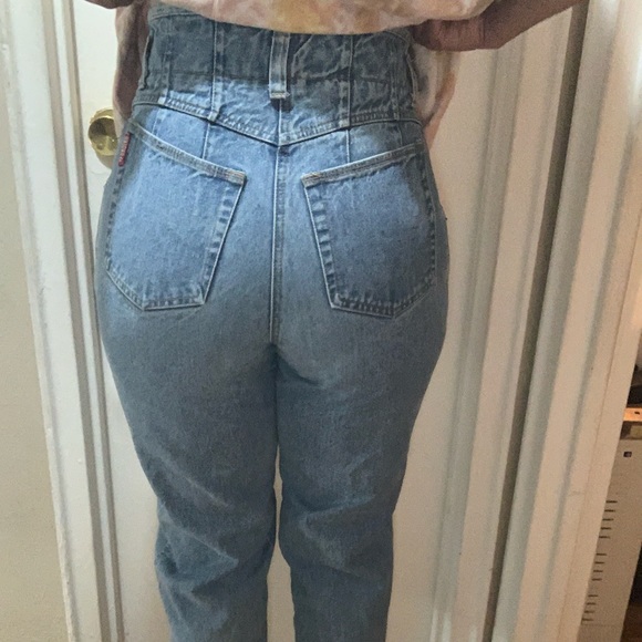 Union Bay High Waisted Vintage Mom Jeans - Picture 5 of 14
